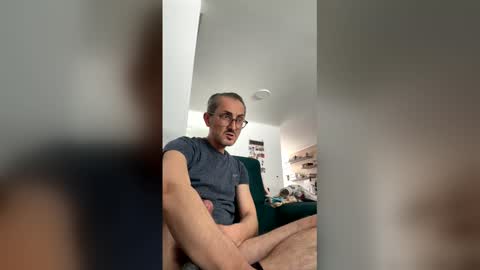 alpacinoishere online show from March 30, 12:06 pm