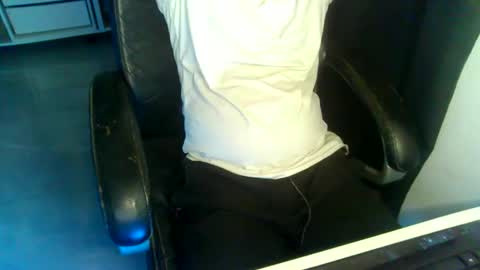 alpha6998 online show from October 18, 10:15 pm