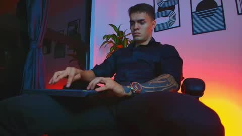 alpha_dominus_ online show from April 22, 4:08 am