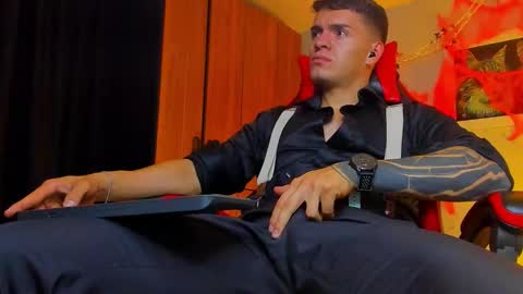 Snapshot of alpha_dominus_ chatting on October 15, 3:58 am alpha_dominus_ online show from October 15, 3:58 am