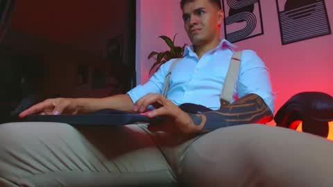 alpha_dominus_ online show from April 30, 4:19 am