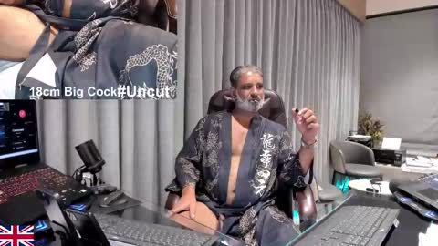 alpha_uk_boss online show from April 25, 7:44 pm