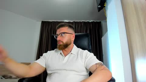 Alphaalexxx Lets reach Me 100 thumbs up online show from June 11, 10:24 am