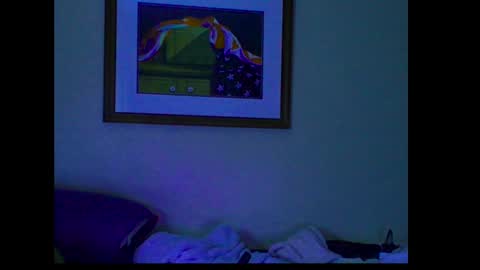 Snapshot of alphablue_wolf1295 chatting on September 26, 9:07 am alphablue_wolf1295 online show from September 26, 9:07 am