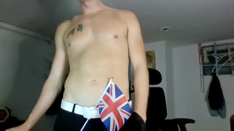 Tobias Wilde online show from September 12, 2:00 am