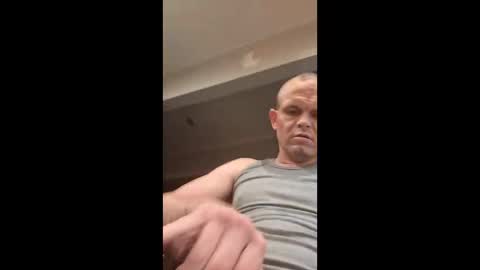 alphacock87858021 online show from May 3, 9:56 am
