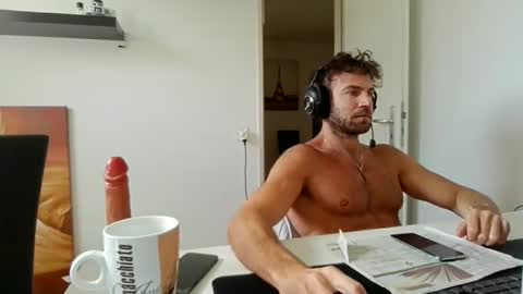 alphah_hunk online show from May 19, 8:42 am