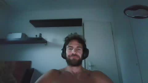 Snapshot of alphah_hunk chatting on October 15, 4:36 pm alphah_hunk online show from October 15, 4:36 pm