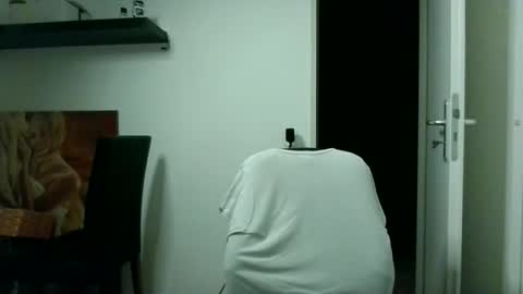 Snapshot of alphah_hunk chatting on October 31, 9:29 pm alphah_hunk online show from October 31, 9:29 pm