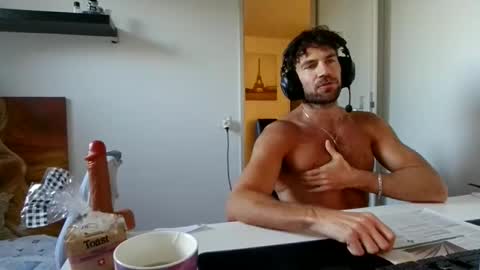 alphah_hunk online show from May 17, 5:53 pm