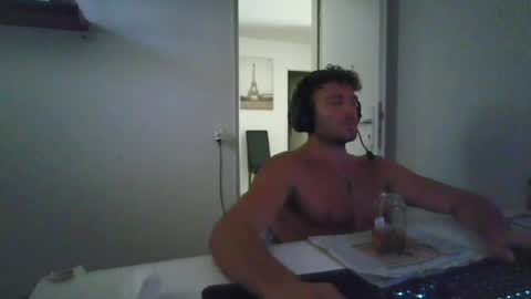 alphah_hunk online show from June 25, 12:54 pm