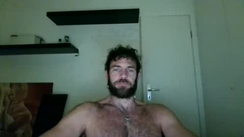 Snapshot of alphah_hunk chatting on October 28, 7:27 pm alphah_hunk online show from October 28, 7:27 pm