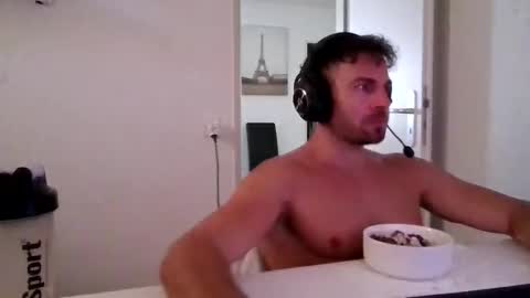 alphah_hunk online show from July 6, 10:23 am
