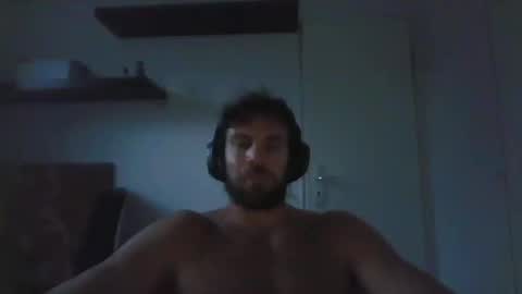 Snapshot of alphah_hunk chatting on October 17, 4:44 pm alphah_hunk online show from October 17, 4:44 pm