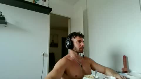 alphah_hunk online show from March 9, 10:09 am