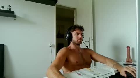 alphah_hunk online show from May 7, 10:59 am