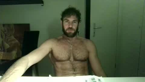 Snapshot of alphah_hunk chatting on October 27, 7:16 pm alphah_hunk online show from October 27, 7:16 pm