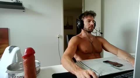 alphah_hunk online show from May 15, 10:23 am