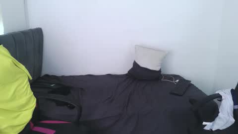 alphas_latins online show from May 12, 9:01 pm