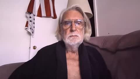 AlphaUniform online show from October 13, 6:36 pm