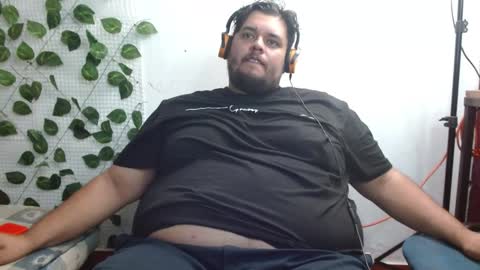 Snapshot of altairstudiosboy chatting on February 6, 10:32 pm Jhosep online show from February 6, 10:32 pm