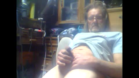 Snapshot of alwayshard4u1 chatting on December 5, 10:55 am alwayshard4u1 online show from December 5, 10:55 am