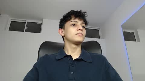 alyxen online show from March 30, 8:21 pm