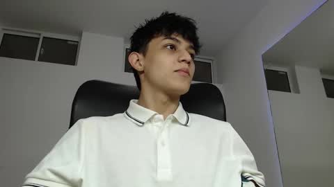 alyxen online show from March 28, 8:20 pm