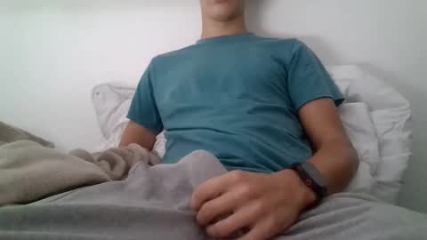 Snapshot of alzuhki chatting on October 29, 8:50 am alzuhki online show from October 29, 8:50 am