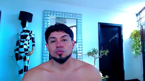 lian dante and mask online show from January 11, 2:04 pm