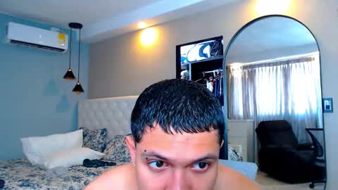 lian dante and mask online show from January 14, 8:04 pm