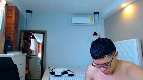 lian dante and mask online show from February 9, 1:56 pm