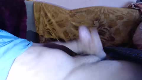 amazingcuteboy845 online show from April 15, 8:20 pm