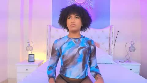 Snapshot of ambar_colling chatting on October 6, 2:11 pm Ambar Colling online show from October 6, 2:11 pm