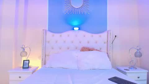 Snapshot of ambar_colling chatting on October 9, 2:55 pm Ambar Colling online show from October 9, 2:55 pm