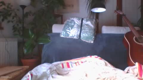 Snapshot of amberr11 chatting on December 4, 11:46 pm Amberr11 online show from December 4, 11:46 pm