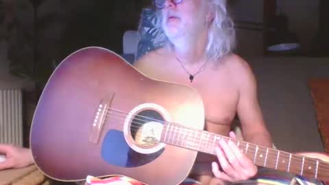 Snapshot of amberr11 chatting on December 5, 11:40 pm Amberr11 online show from December 5, 11:40 pm