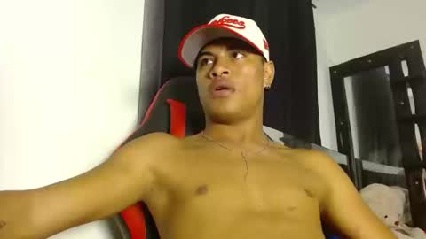 Snapshot of america_27 chatting on October 18, 8:47 pm AMILCAR online show from October 18, 8:47 pm