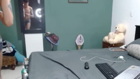 Snapshot of americanbig_dick chatting on October 9, 3:00 am Lucian online show from October 9, 3:00 am