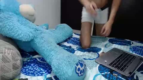 Snapshot of americanbig_dick chatting on February 13, 5:26 am Lucian online show from February 13, 5:26 am