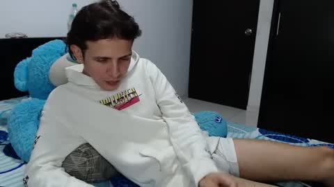 Snapshot of americanbig_dick chatting on February 22, 3:56 am Lucian online show from February 22, 3:56 am