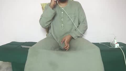 Amir online show from November 3, 10:19 am