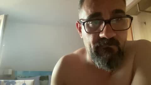 amirsds3298129 online show from May 25, 7:20 pm
