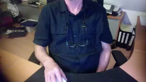 Snapshot of amor2200 chatting on September 28, 6:06 pm Amor2200 online show from September 28, 6:06 pm