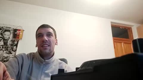 Snapshot of amyyrlikesdeep chatting on December 11, 12:45 am amyyrlikesdeep online show from December 11, 12:45 am