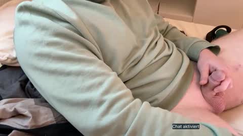 Snapshot of an0nym0us_usr chatting on October 21, 4:10 pm an0nym0us_usr online show from October 21, 4:10 pm