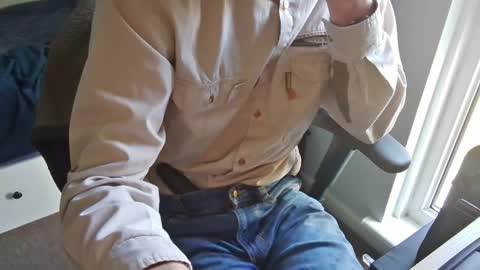 A online show from April 24, 8:16 am