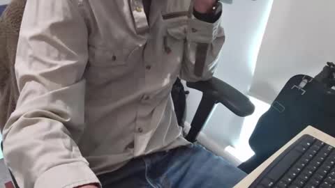 A online show from April 21, 8:53 am