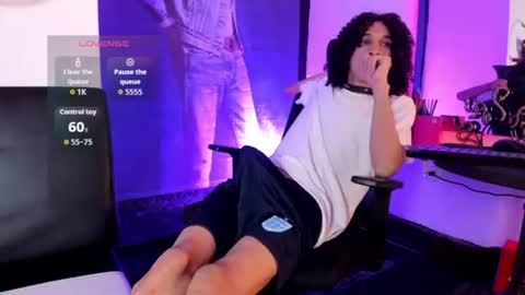 anddy_hugecock online show from June 19, 1:27 pm