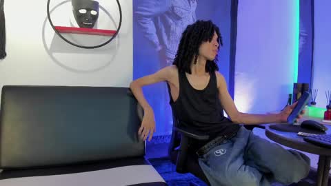 anddy_hugecock online show from May 11, 7:44 pm